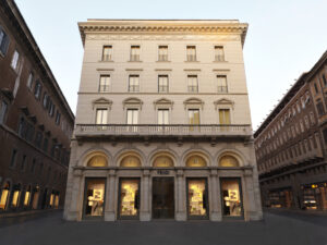 Dopo l’Eur anche Piazza di Spagna: ristrutturato Palazzo Fendi a Roma, col flagship più grande al mondo. In terrazza cucina giapponese con Zuma