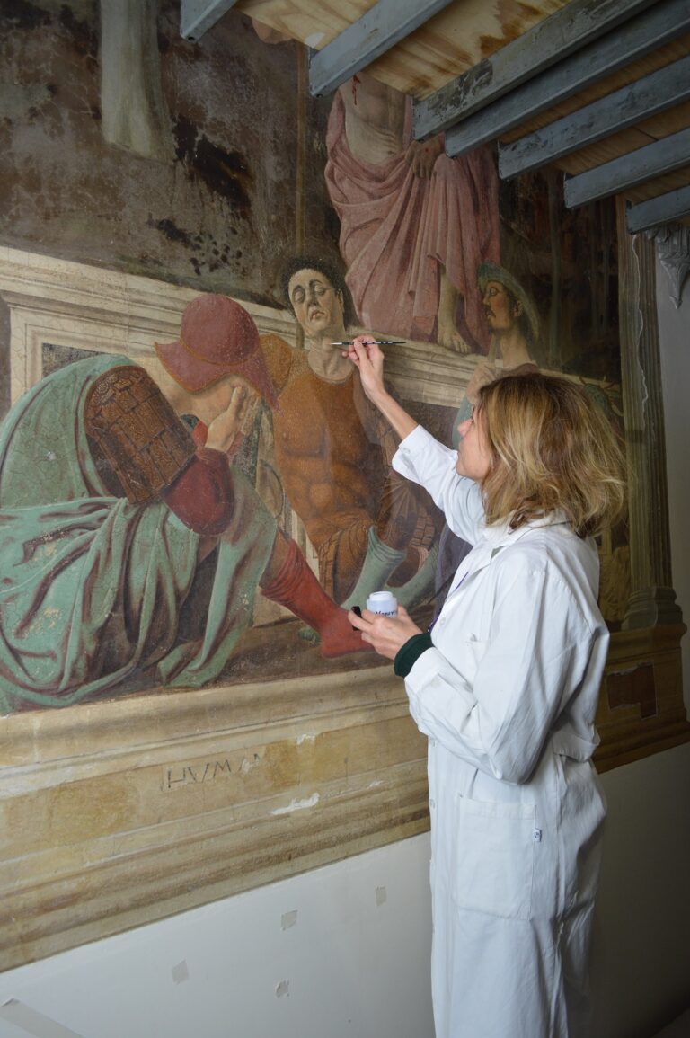 Resurrezione PAOLA ILARIA MARIOTTI 2 Il Cristo di Piero della Francesca risorge una seconda volta. Primi esiti del restauro dell’affresco di San Sepolcro: la Resurrezione ripulita da residui di interventi precedenti