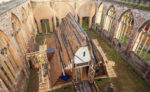 Theaster Gates Sanctum 2015 Ph. Max McClure via www.wallpaper.com Arte contemporanea in una chiesa del Quattrocento colpita dalle bombe. Accade a Bristol. Con un nuovo spettacolare progetto di Theaster Gates