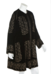 A good Mariano Fortuny stencilled black velvet evening coat 1920 30 Passione vintage. L’asta di dicembre di Kerry Taylor promette meraviglie. Un tuffo dal Barocco al Novecento, collezionando Schiaparelli, Fortuny, Valentino, Hermés