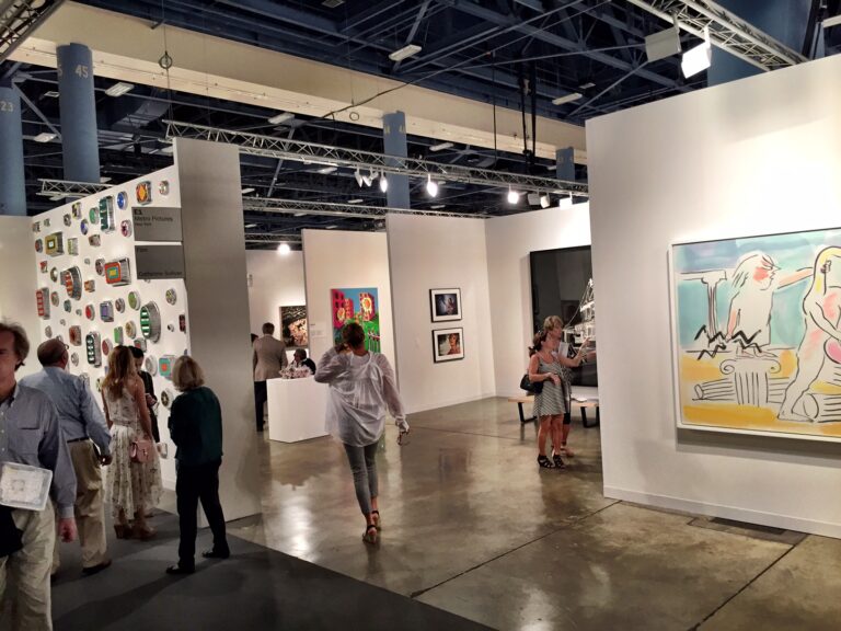 Art Basel Miami Beach 2015 19 Miami Updates: il giro di Art Basel Miami Beach in 35 foto dai 35 stand più spettacolari. Ma l'entusiasmo non c'è