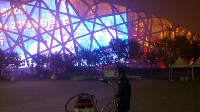 Brother Nut Dust Plan Pechino 5 Distillare lo smog e farne un mattone. La “COP21” cinese in una performance di Brother Nut a Pechino: ecco le immagini