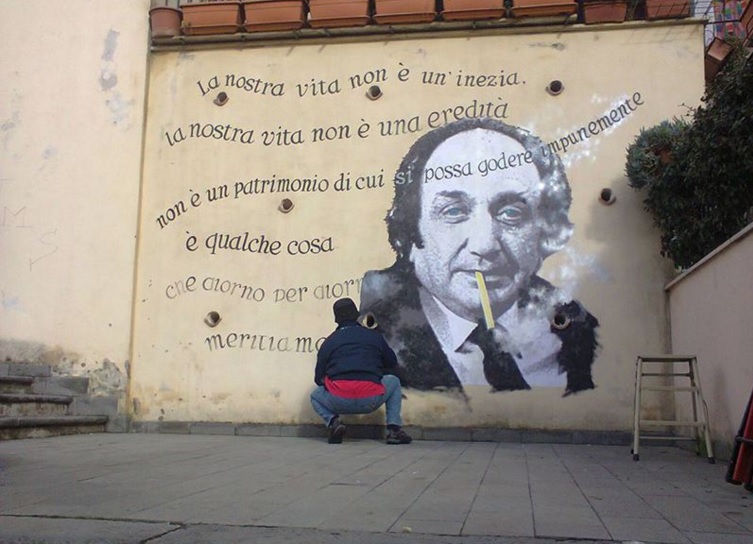 GreenPino Salerno 2015 courtesy Fondazione Alfonso Gatto 2 Salerno, Street Art e poesia di strada. Crescono i Muri d’Autore promossi dalla Fondazione Alfonso Gatto. In memoria di un grande poeta del Novecento
