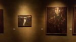 Ida Barbarigo Erme e Saturni veduta della mostra presso Palazzo Fortuny Venezia 2015 Immagini da Palazzo Fortuny a Venezia, con un nuovo poker di mostre al femminile. Quattro donne illustri, accomunate da un’energia creativa senza limiti