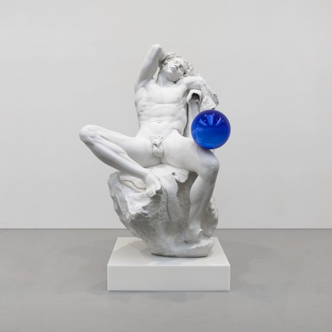 Jeff Koons, Gazing Ball - photo Pietro Savorelli