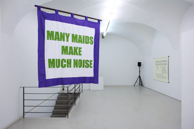 Olivia Plender – Many Maids Make Much Noise – veduta della mostra presso ar:ge kunst, Bolzano 2015 - photo aneres