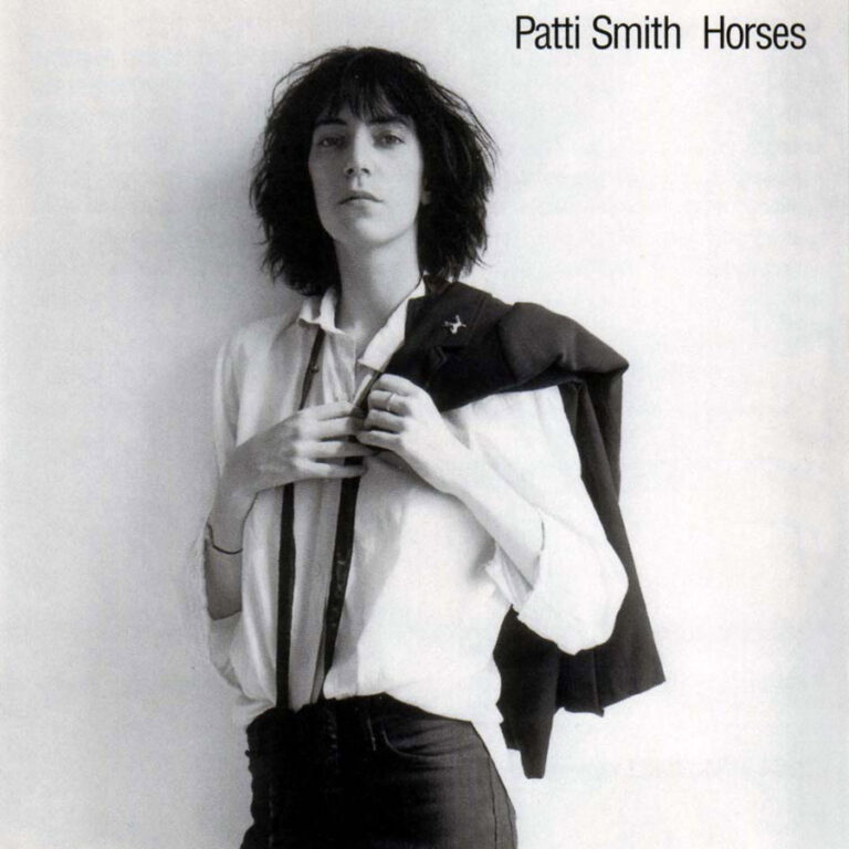 Patti Smith, Horses - photo Robert Mapplethorpe