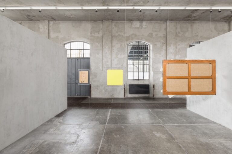 Recto Verso - Fondazione Prada, Milano 2015 - photo Delfino Sisto Legnani Studio - Courtesy Fondazione Prada - Llyn Foulkes (sx) e Giulio Paolini (dx)