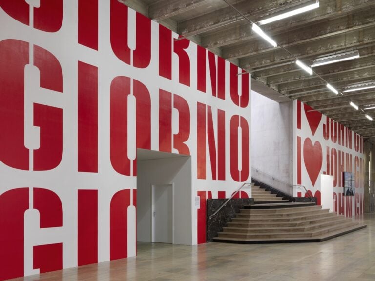 Ugo Rondinone - I love John Giorno - veduta della mostra presso il Palais de Tokyo, Parigi 2015 - photo André Morin - courtesy l'artista