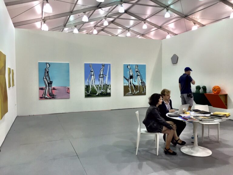 Untitled 2015 Miami 10 Miami Updates: immagini dalla quarta edizione di Untitled. Fiera in crescita, 120 gallerie e partner di prestigio: come Toilet Paper di Cattelan-Ferrari