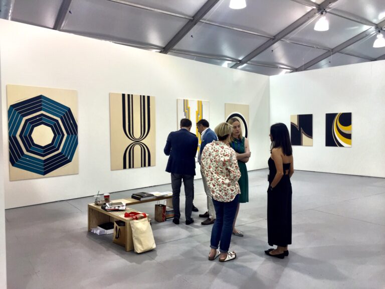 Untitled 2015 Miami 19 Miami Updates: immagini dalla quarta edizione di Untitled. Fiera in crescita, 120 gallerie e partner di prestigio: come Toilet Paper di Cattelan-Ferrari