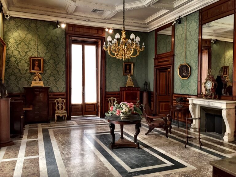 Villa Pignatelli Cortes Napoli 10 Le meraviglie di Villa Pignatelli Cortes. A Napoli riapre dopo sei mesi di restauri il museo realizzato nell'edificio principesco, ecco le immagini