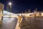 Bench entrance public transport terminal photo Frank Hanswijk 2 lowres UNStudio crea in Olanda uno dei più plastici, dinamici e funzionali hub dei trasporti visti negli ultimi anni. Ecco le immagini della Arnhem Central Station