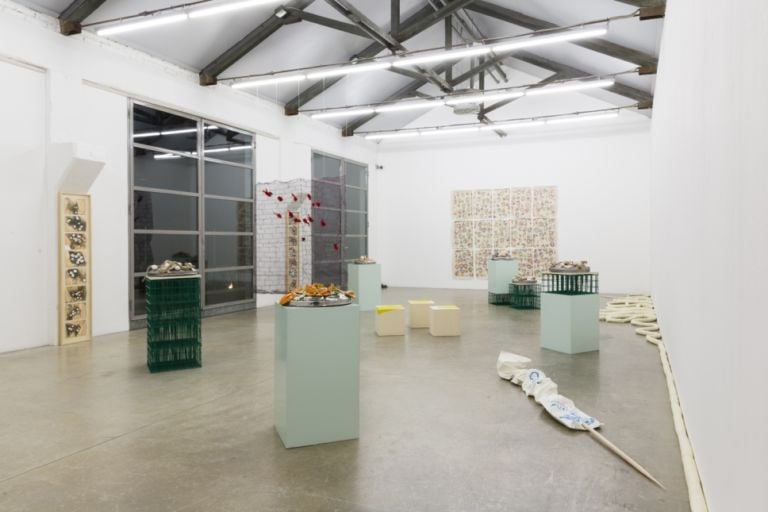 Christian Holstad – Toothpick – installation view – courtesy Massimo De Carlo, Milano 2016