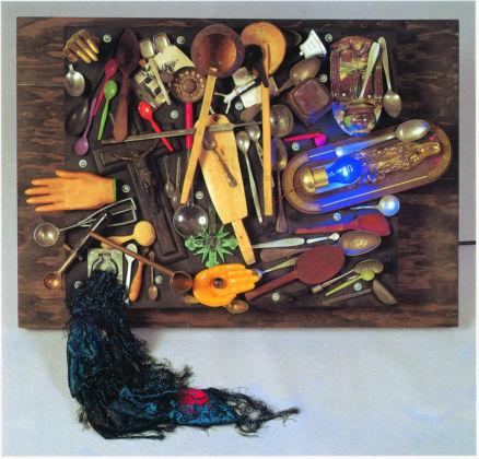 Daniel Spoerri, Collezioni di cucchiai e croci, 1986