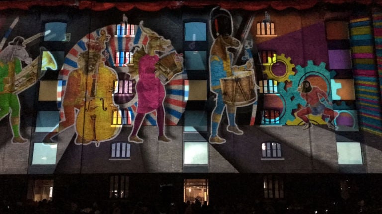 Lumiere London foto Mario Bucolo 10 L’abbazia di Westminster in technicolor. Londra capitale anche della light art, con 30 spettacolari installazioni per il festival Lumiere: ecco immagini e video