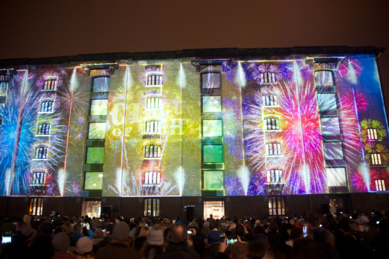 Lumiere London foto Mario Bucolo 16 L’abbazia di Westminster in technicolor. Londra capitale anche della light art, con 30 spettacolari installazioni per il festival Lumiere: ecco immagini e video