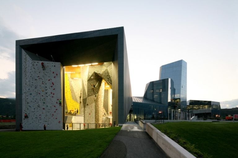 Park Associati, Cino Zucchi Architetti, Palestra di Roccia, Salewa Headquarters, 2011, Bolzano - photo Cino Zucchi