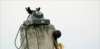 Un vecchio telefono a ghiera