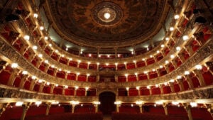 Il 22 ottobre sarà la Giornata del Teatro. Storico accordo Ministero-Agis: dalla Fenice alla Scala, dal Mercadante all’Argentina, eventi e spettacoli gratuiti in tutta Italia