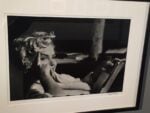 Elliott Erwitt CAOS Terni 09 Immagini e video dalla mostra di Elliott Erwitt al CAOS di Terni. Da Grace Kelly a Che Guevara, a Marilyn Monroe, icone dell'artista che piaceva a Robert Capa