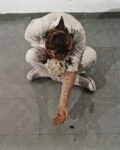 Gina Pane Azione sentimentale 1973 © Gina Pane Il corpo della donna tra gesti e gestazioni. A Merano