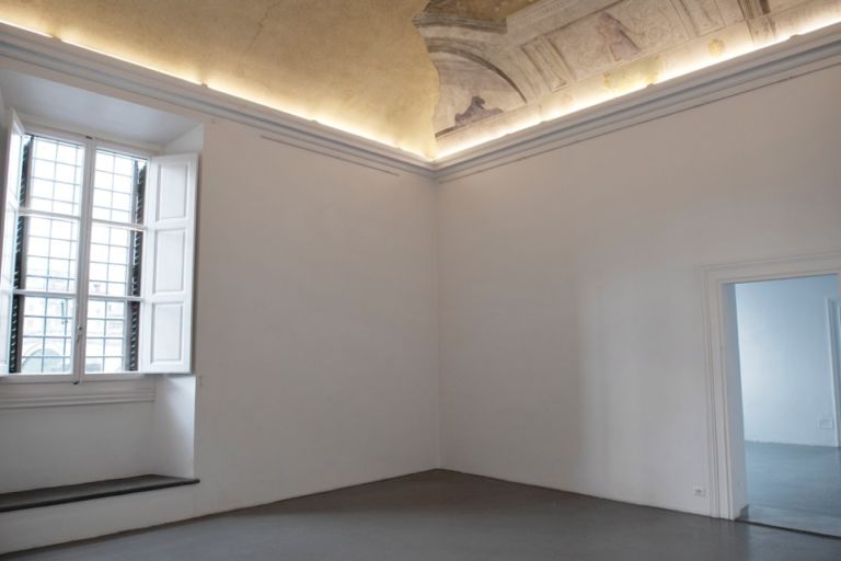 I nuovi spazi della Galleria Eduardo Secci Contemporary a Firenze La Galleria Eduardo Secci di Firenze cambia sede. I nuovi spazi sono in Piazza Goldoni dove c'era la Galleria Bagnai: tutte le immagini