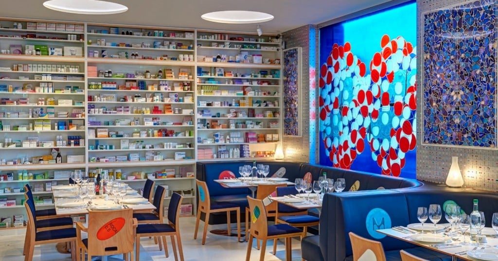 Il ritorno di Pharmacy. Damien Hirst rilancia il celebre concept restaurant nel suo nuovo headquarter londinese della Newport Street Gallery: e si allea con il superchef Mark Hix