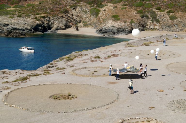 R. Zancan La Luna y la Muerte foto Anna Caterina Piras LandWorks Sardinia. Da Caprera a La Maddalena, studenti da cinque continenti in Sardegna: trasformata in un grande laboratorio sul paesaggio