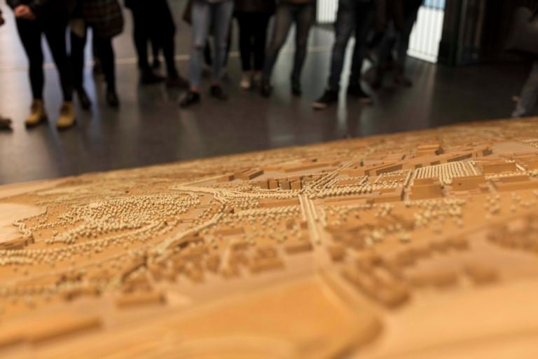 Spazio MIL, Milano - dettaglio del modello ligneo realizzato da Giovanni Sacchi del progetto architetonico dell'area di Sesto San Giovanni