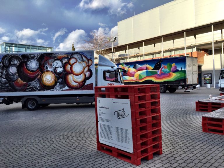 Truck Art Project Madrid 2 Madrid Updates: Street Art in movimento, sui teloni di copertura dei camion. Ecco le immagini del Truck Art Project, dai piazzali esterni di Arco