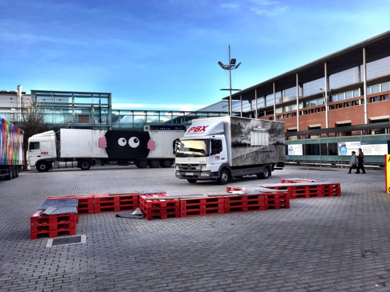 Truck Art Project Madrid 8 Madrid Updates: Street Art in movimento, sui teloni di copertura dei camion. Ecco le immagini del Truck Art Project, dai piazzali esterni di Arco