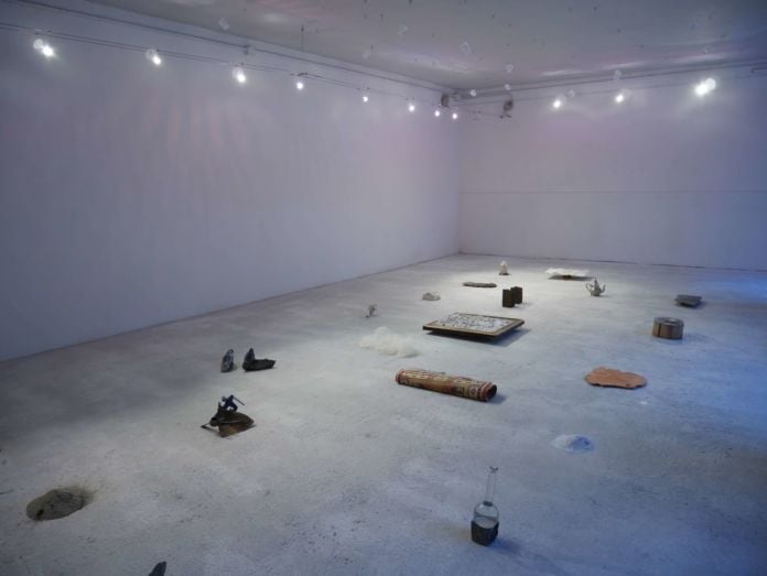 Andrea Famà - Il linguaggio sensoriale dei luoghi - installation view at Galleria Moitre, Torino 2016 - photo Emanuele Pensavalle