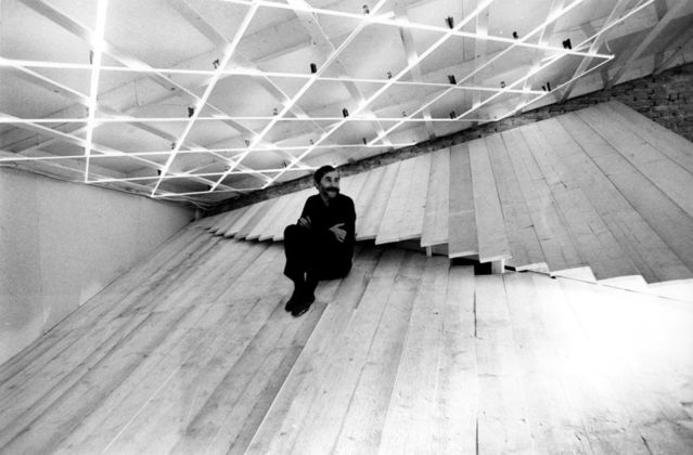 Claude Parent curatore del Padiglione della Francia, Biennale di Venezia, 1970 - photo Gilees Ehrmann