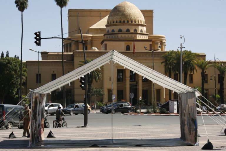 Domus Academy Partition photo Massimo Bicciato 2016 Italiani in trasferta. Hilario Isola artista e curatore alla Biennale di Marrakech. Ecco le immagini di TENTative Structures, un progetto di arte pubblica sul tema della tenda