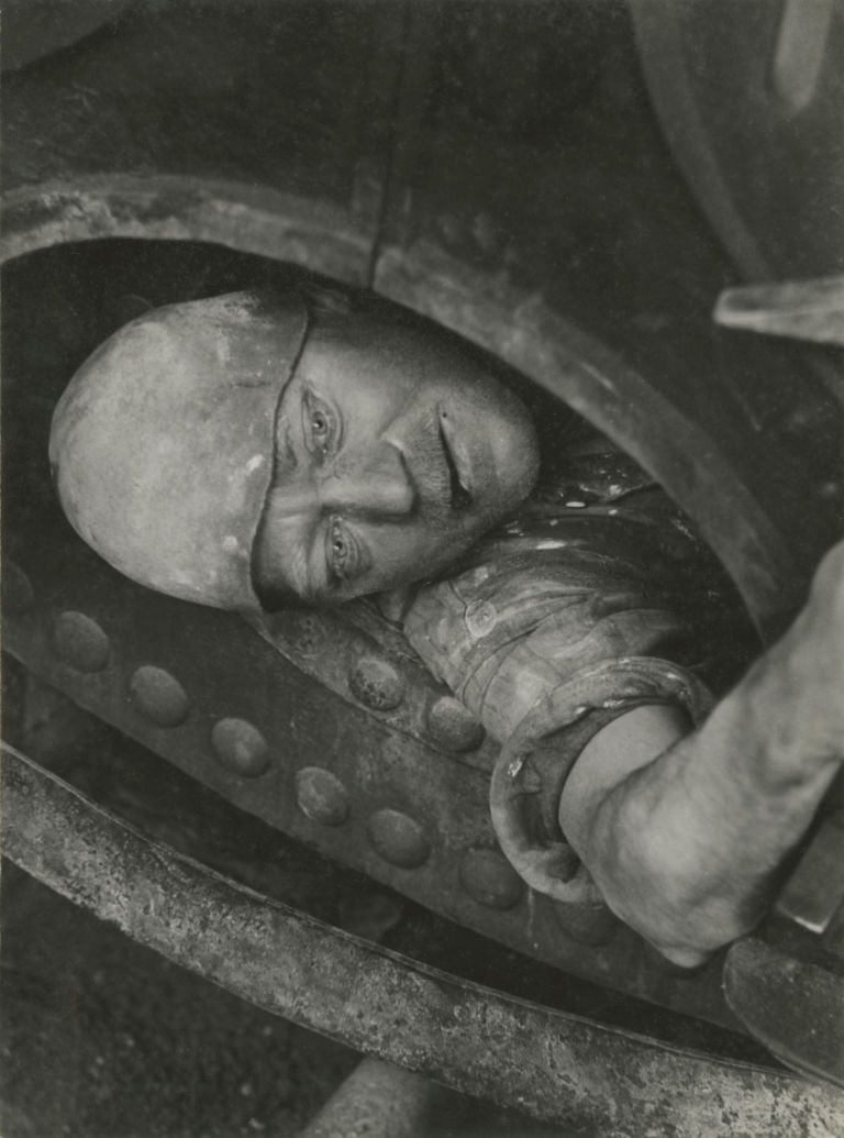 Jakob Tuggener, Fabrik 1933-1953 - Lavoro in caldaia, 1935 - © Jakob Tuggener Foundation, Uster