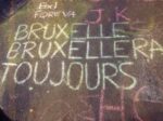 Le scritte realizzate con i gessetti a Bruxelles Terrore a Bruxelles. Ecco il racconto della giornata dalla voce dell'artista Giuseppe Stampone. Intanto chiudono tutti i musei: e fra un mese c'è la fiera Art Brussels