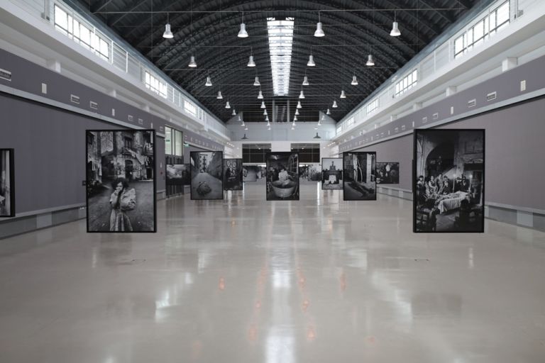 Letizia Battaglia – Anthologia - installation view at ZAC, Palermo 2016 - photo Olimpia Cavriani