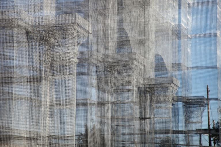 L'installazione di Edoardo Tresoldi per la Basilica paleocristiana di Siponto © Giacomo Pepe