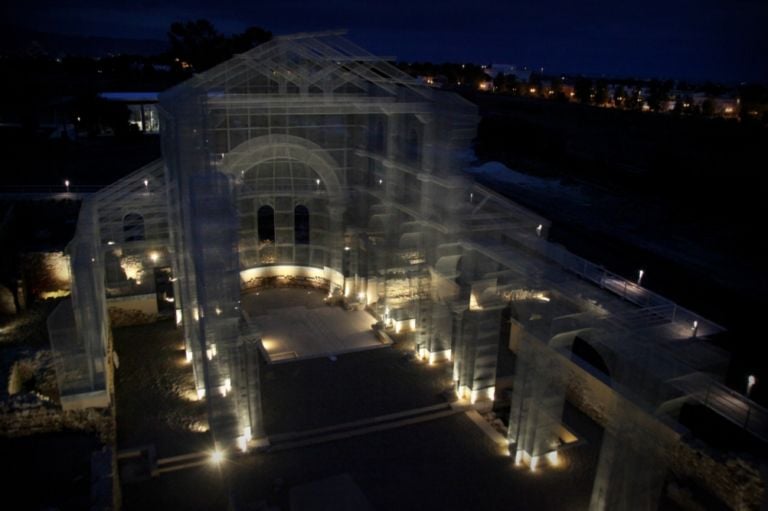 L'installazione di Edoardo Tresoldi per la Basilica paleocristiana di Siponto © Giacomo Pepe