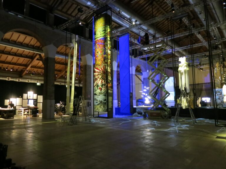 New Craft Fabbrica del Vapore Milano 02 Live dalla Triennale Design di Milano. Nuovi artigiani alla Fabbrica del Vapore: mostra commerciale o laboratorio? Sembra un'anteprima del Fuori Salone