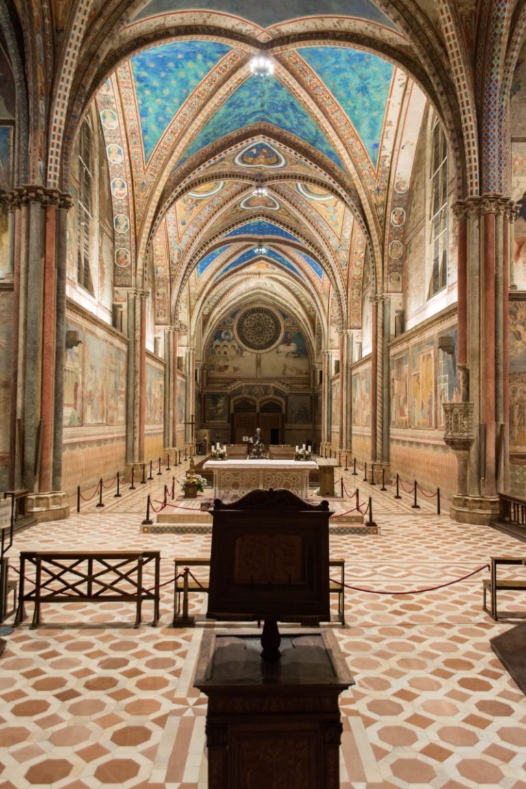Nuova luce per la Basilica di San Francesco dAssisi 1 Giotto, Fiat Lux