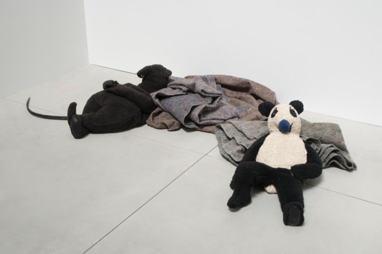 Peter Fischli & David Weiss, Panda e Topo (mentre dormono), 2008 - Collezione Jumex, Citta del Messico - Archivio di Fischli e Weiss, Zurigo