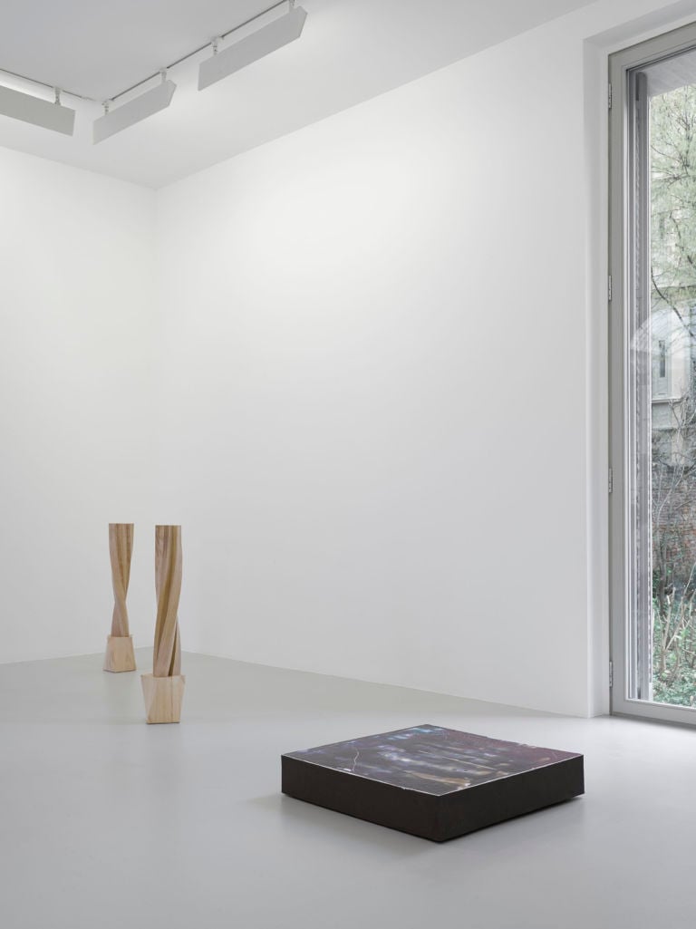 Richard Deacon – Flat Earth - installation view at Lisson Gallery, Milano 2016