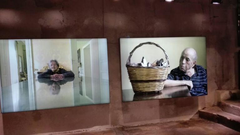 Senes Nonostante Marras Milano 11 Moda e arte. Da Milano immagini in anteprima della mostra di Daniela Zedda allo spazio Nonostante Marras: un omaggio fotografico, letterario (ed enologico) alla Sardegna