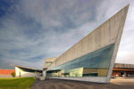 Stazione dei pompieri di Vitra 1993 Weil am Rhein Germania Addio Zaha Hadid, signora dei musei. Dal Maxxi all'Heydar Aliyev di Baku, fino al Messner Museum, ecco una galleria fotografica dei visionari spazi creati dall'archistar