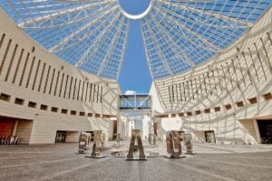 Skating at Mart Museum. Le Collezioni del Mart su Youtube