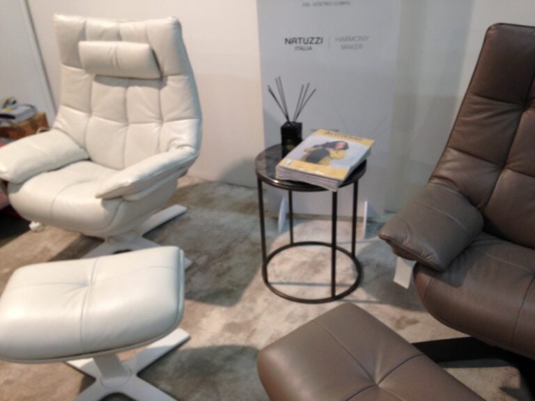 5 stand artribune miart 1 Milano Updates: tutte le foto dello stand di Artribune, che per miart si presenta con un progetto curato con Natuzzi Italia e molte interessanti novità. Veniteci a trovare