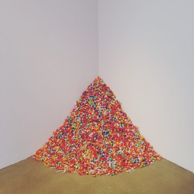 Felix Gonzalez-Torres, Untitled (Portrait of Ross in L.A.), 1991