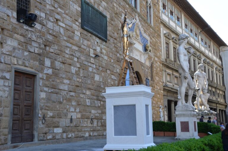 Jan Fabre Firenze 2016 18 Immagini della grande mostra di Jan Fabre a Firenze. 3 luoghi simbolo della città ospitano fino a ottobre un centinaio di lavori dell’artista fiammingo